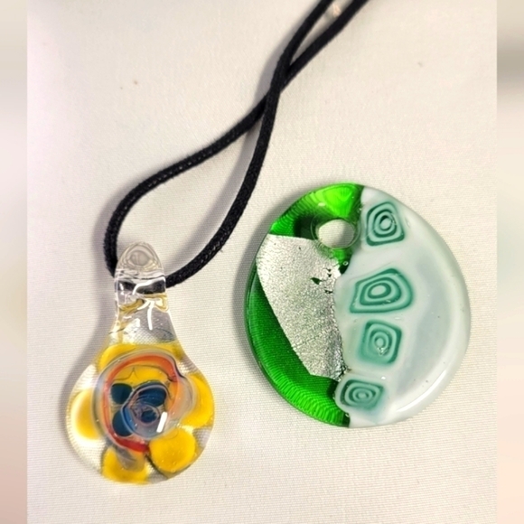 Glass art pendants yellow flower on clear glass, abstract with foil inlay on gre - Picture 1 of 4